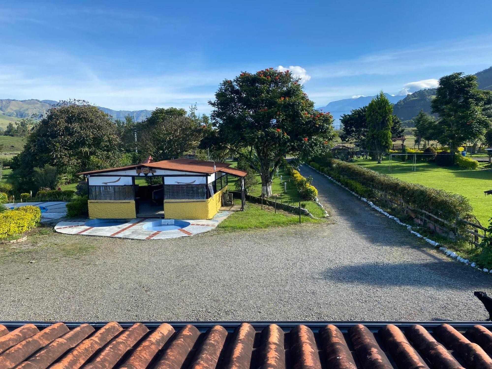 Finca Hotel Paraiso Urrao Buitenkant foto
