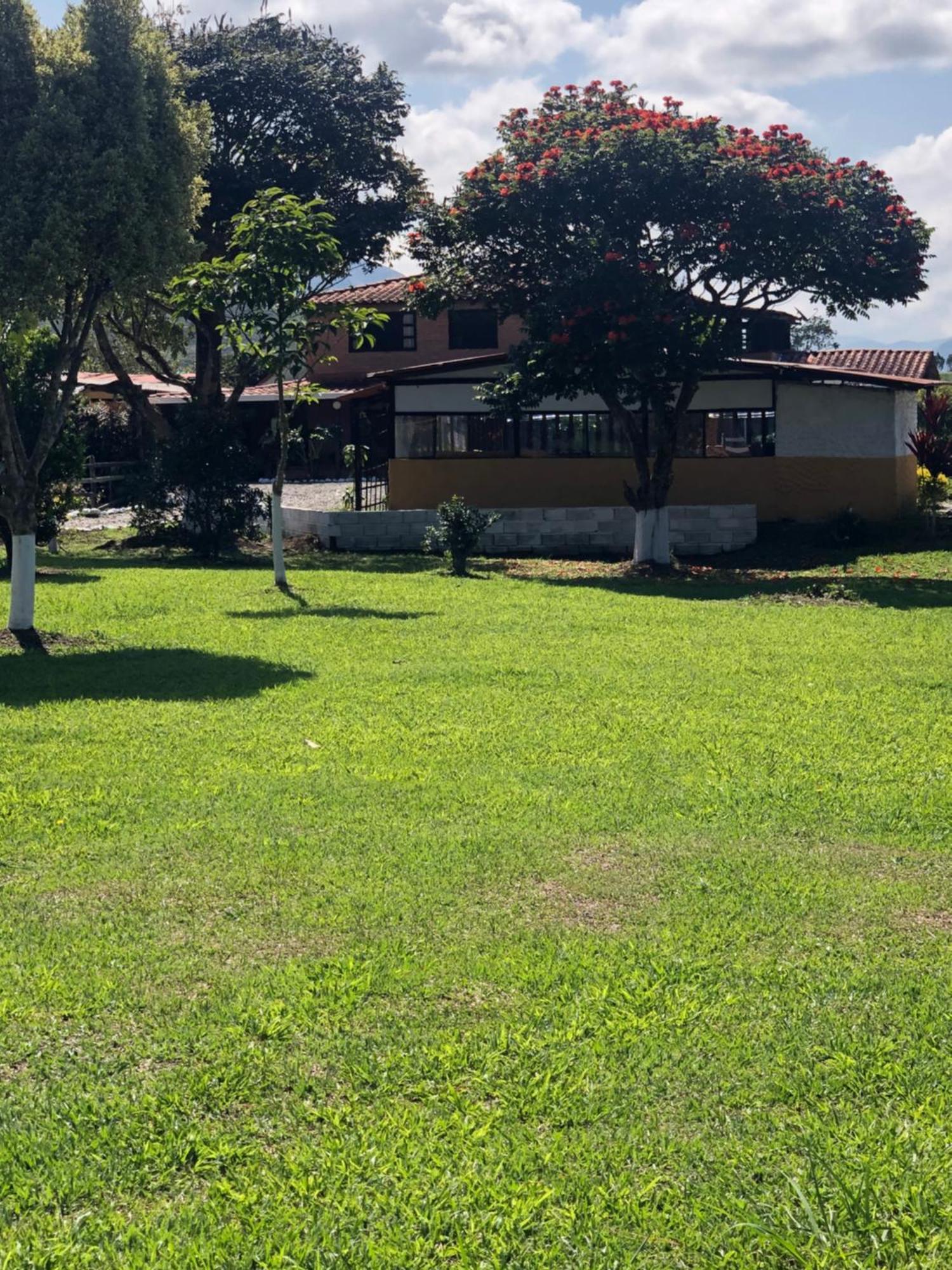 Finca Hotel Paraiso Urrao Buitenkant foto
